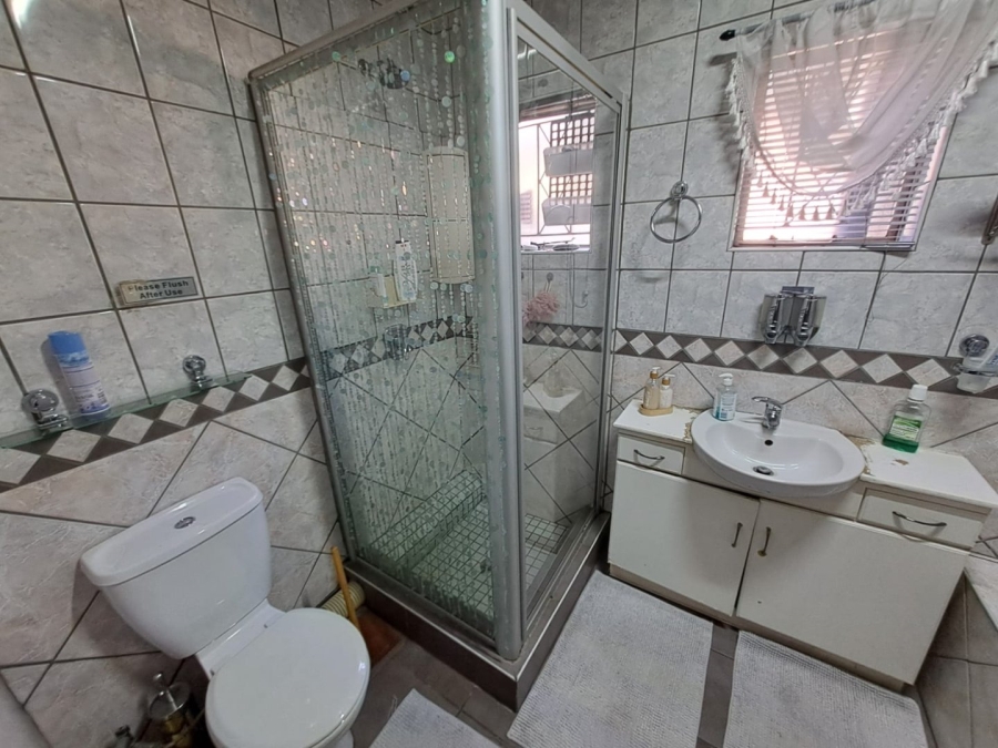 4 Bedroom Property for Sale in Sasolburg Ext 4 Free State